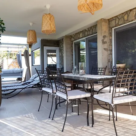 Holiday home Officinalis - Family